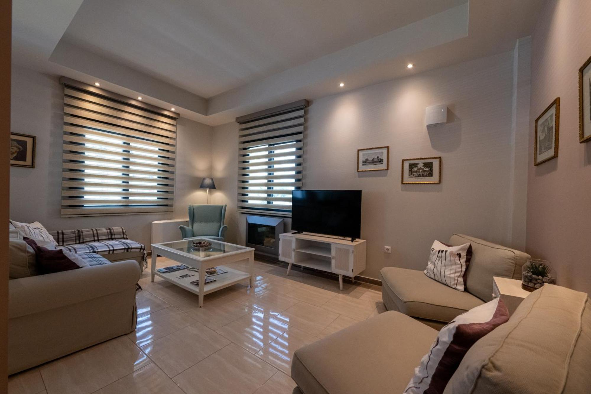The Mansion - Kalamata Mediterranean Villas Extérieur photo